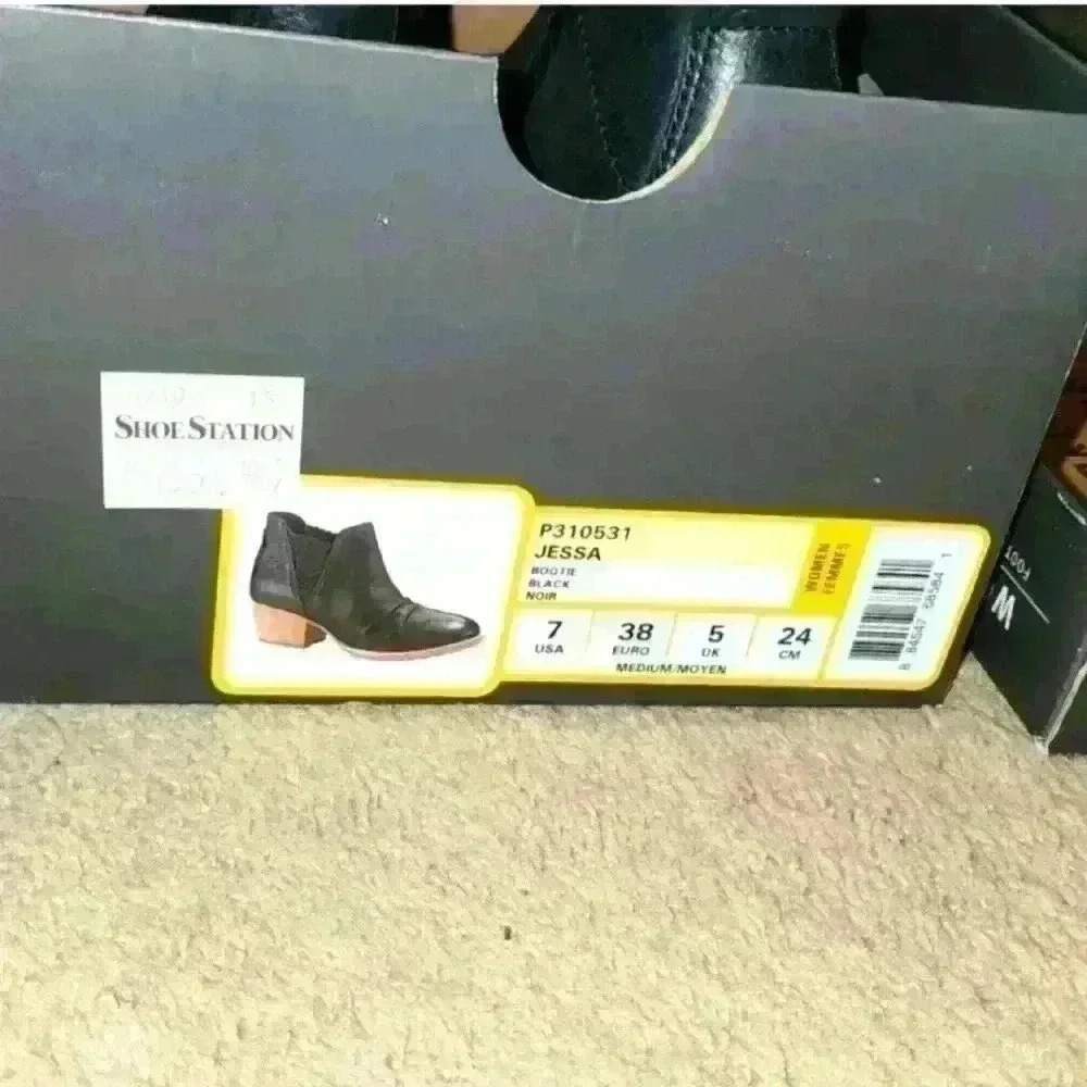 CAT/Caterpillar Women's Jessa Ankle Boots,Size 7 - Picture 3 of 3